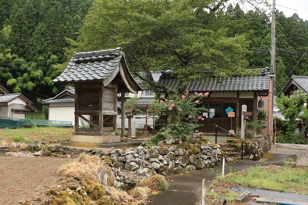 明智神社と越前大野城2.jpg