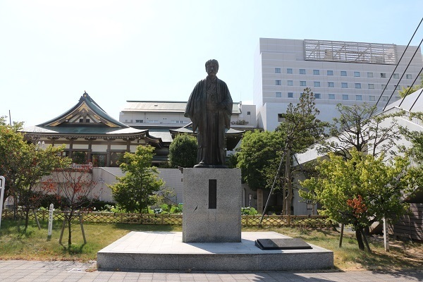 福井駅周辺の歴史上の人物16.jpg